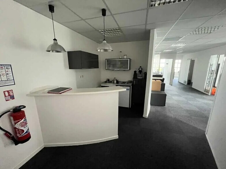 Office in Rennes for lease - Building Photo - Image 2 of 7