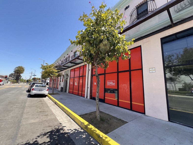 4201 S Vermont Ave, Los Angeles, CA for lease - Building Photo - Image 3 of 8