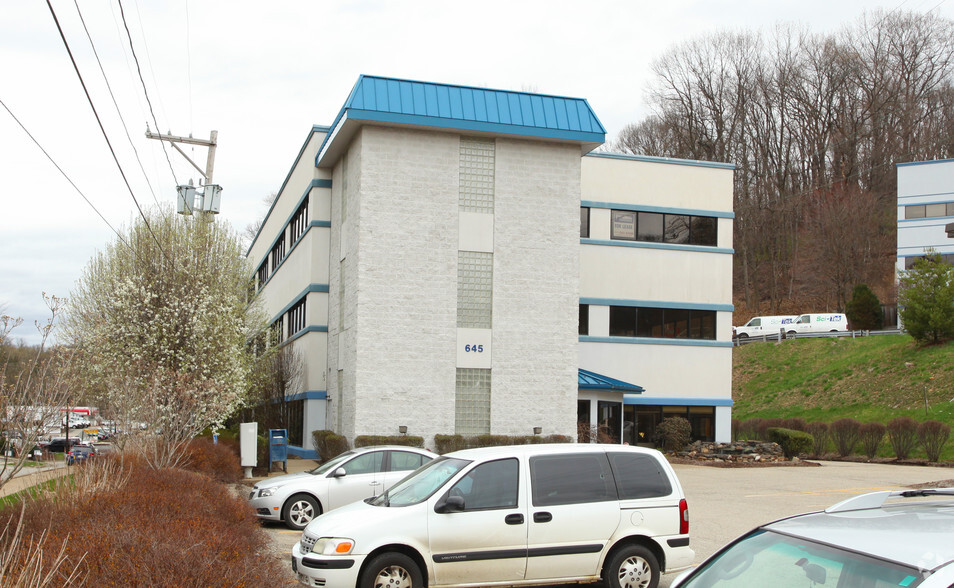 645 Rodi Rd, Pittsburgh, PA for lease - Building Photo - Image 1 of 1