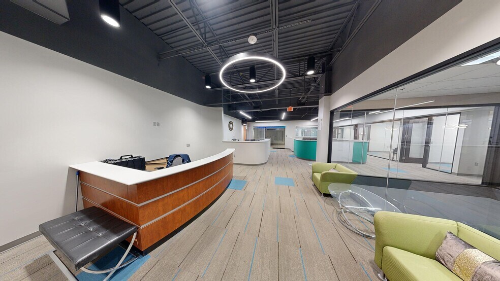 5001 US Highway 30 W, Fort Wayne, IN for lease - Interior Photo - Image 2 of 22