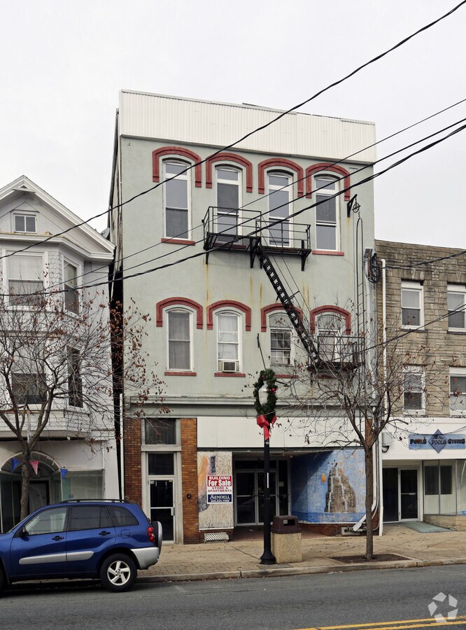 2830 E Washington Ave, Washington, NJ 07882