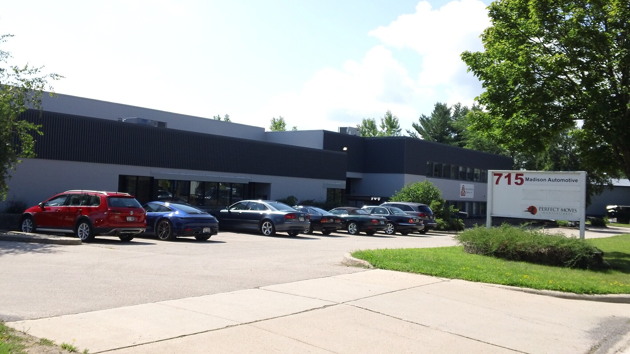 715-717 Post Rd, Madison, WI for sale Primary Photo- Image 1 of 1