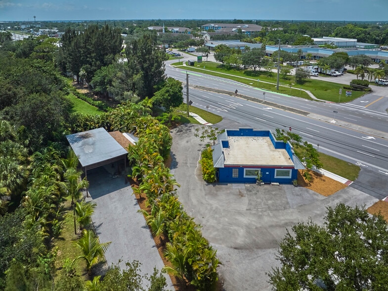 2095 NE Federal Hwy, Stuart, FL for sale - Building Photo - Image 2 of 8