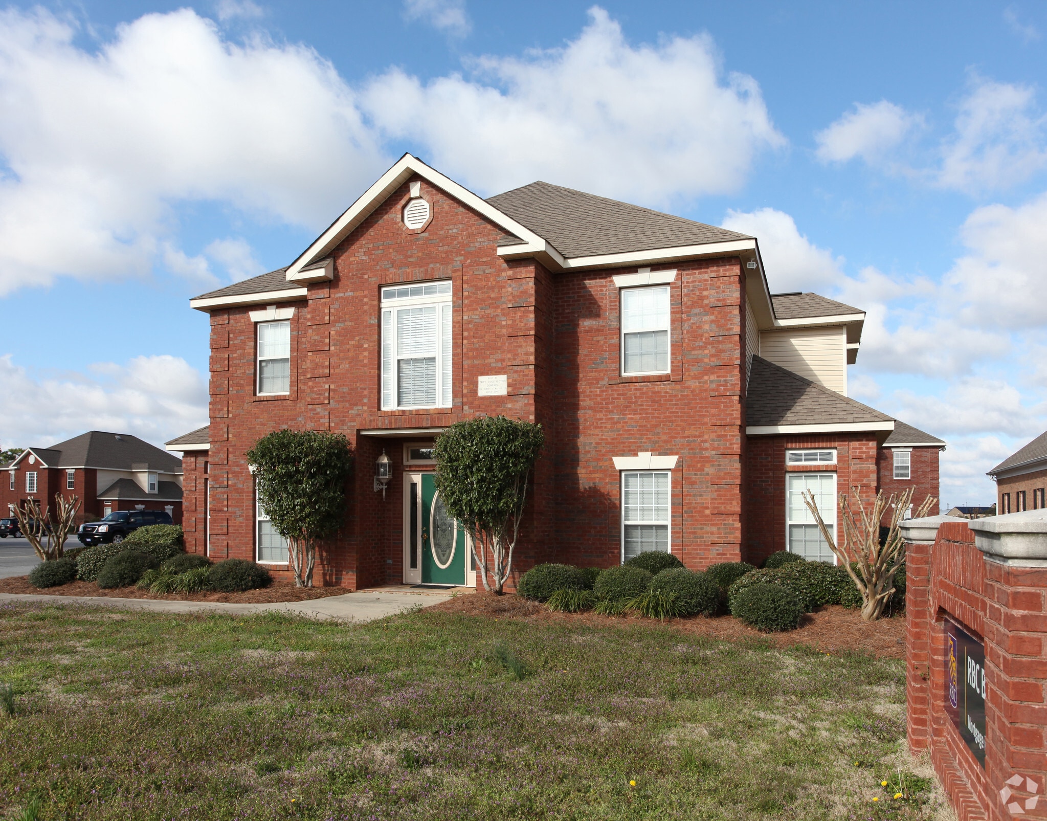 327 Margie Dr, Warner Robins, GA for sale Primary Photo- Image 1 of 1