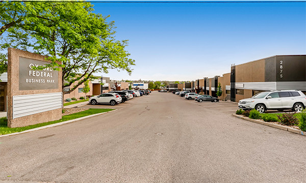 2711 W Oxford Ave, Englewood, CO for lease - Primary Photo - Image 1 of 6