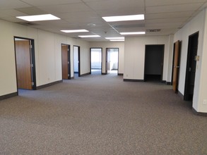 4901 Towne Centre Rd, Saginaw, MI for lease Interior Photo- Image 1 of 7