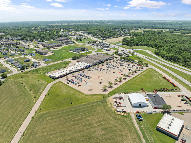 2001 5th St, Silvis, IL for lease - Aerial - Image 3 of 13