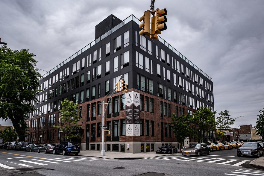 33-01 38th Ave, Long Island City, NY for lease - Primary Photo - Image 1 of 4