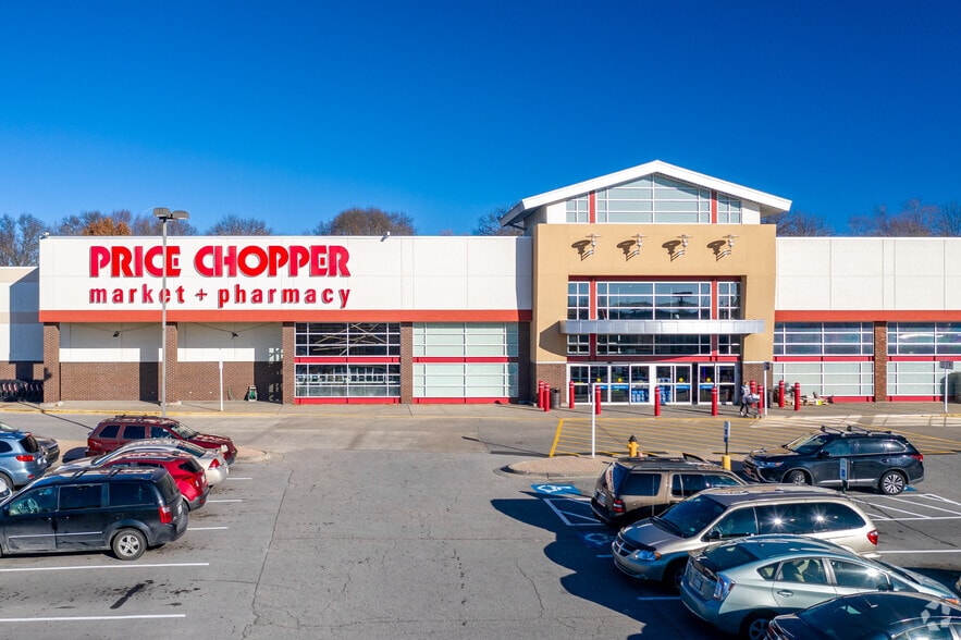 11966-12230 Shawnee Mission Pky, Shawnee, KS for lease - Building Photo - Image 2 of 8