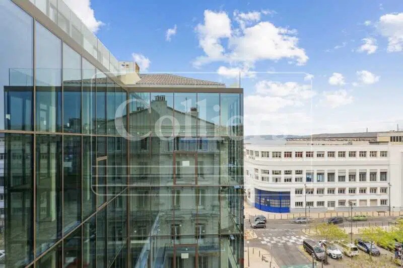 Office in Marseille for sale - Building Photo - Image 2 of 9