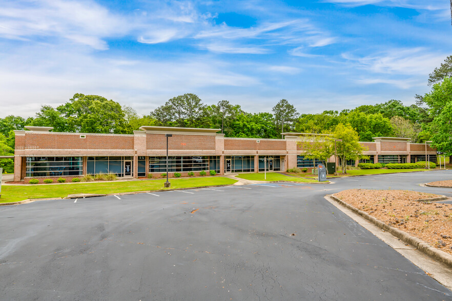 100 Interstate Park Dr, Montgomery, AL for lease - Building Photo - Image 3 of 14