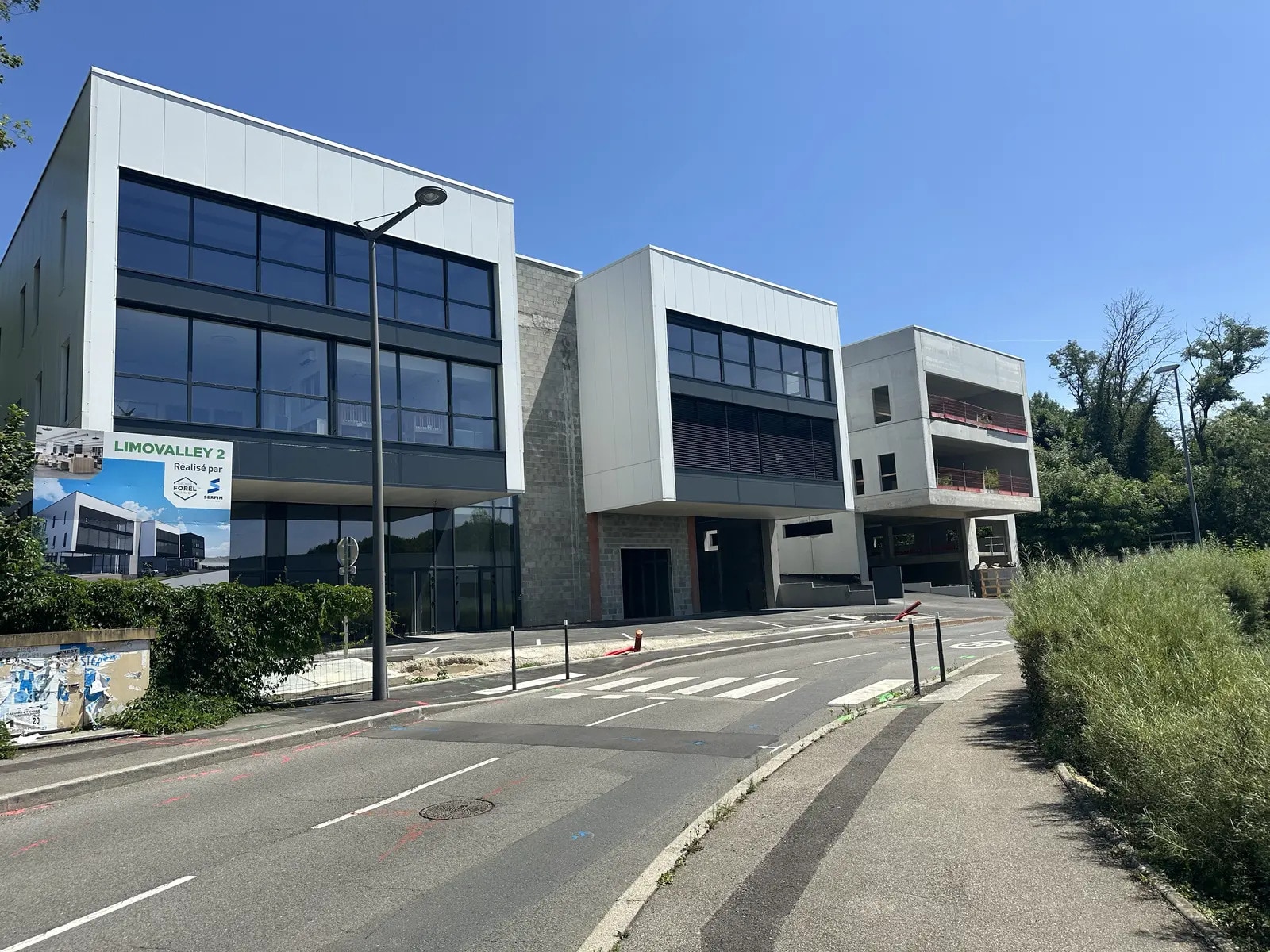 334 Chemin De Champivost, Limonest for lease Building Photo- Image 1 of 7