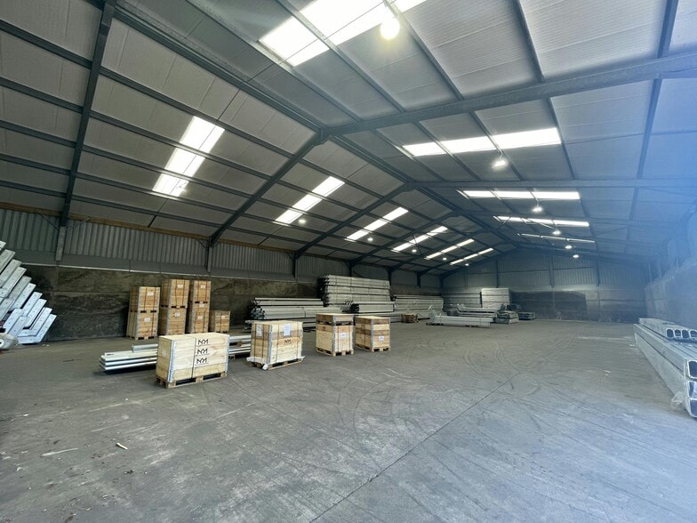 Rownall Rd, Wetley Rocks for lease - Interior Photo - Image 3 of 8