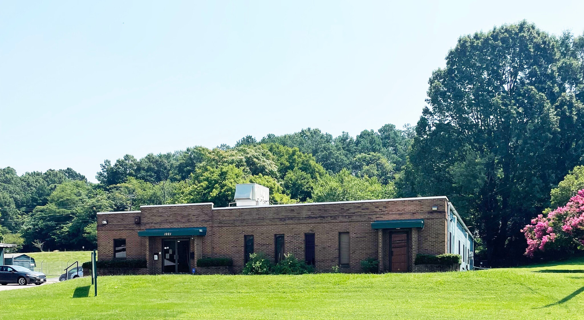 1021 Oliver Hill Way, Richmond, VA for lease Building Photo- Image 1 of 7