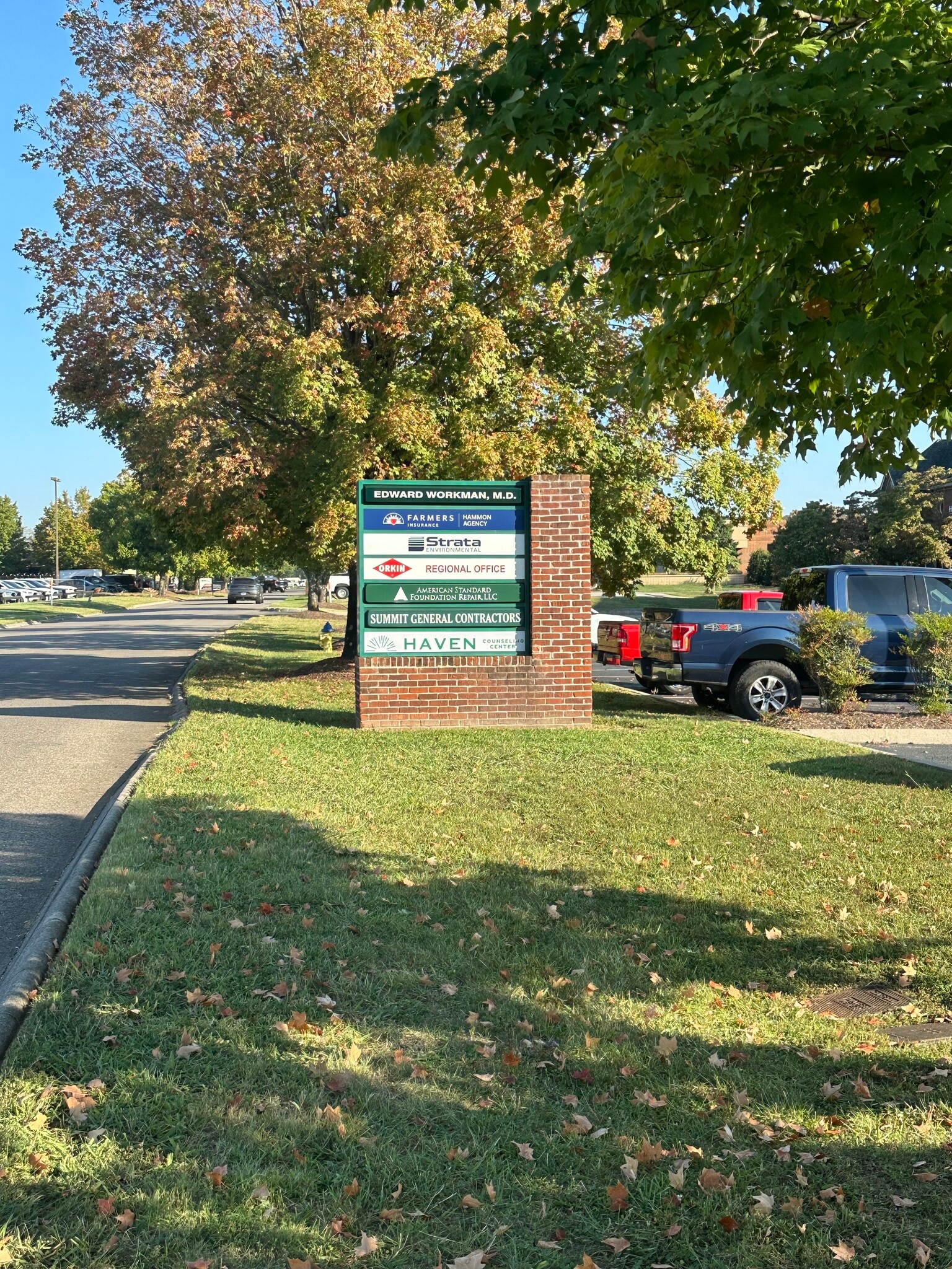 110 Perimeter Park Rd, Knoxville, TN for lease Interior Photo- Image 1 of 6