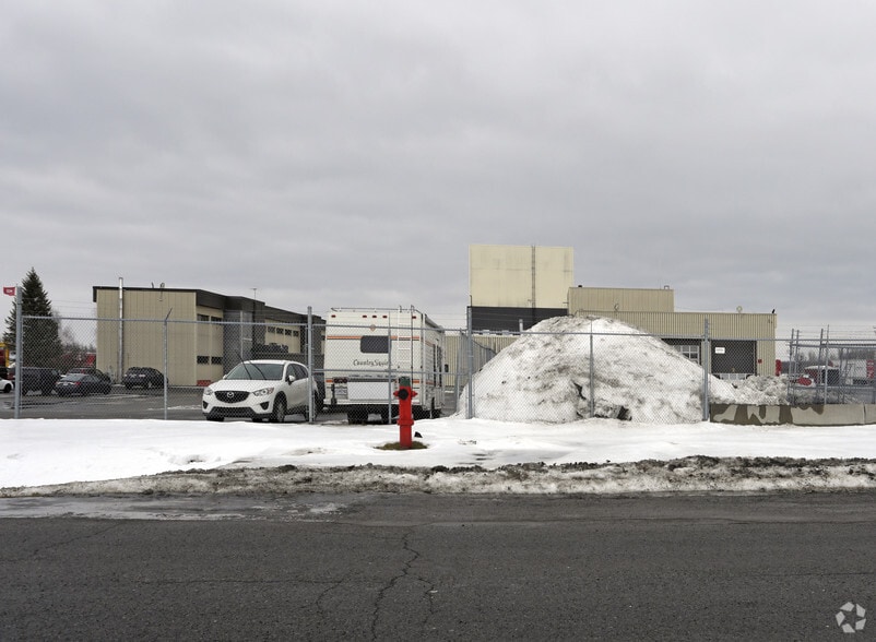 4 Rue Du Transport, Coteau-du-lac, QC for lease - Building Photo - Image 2 of 2