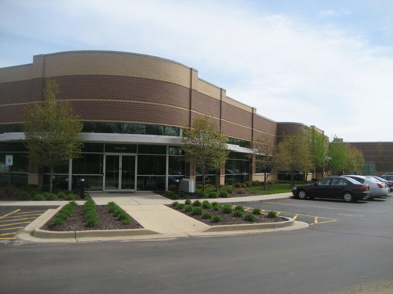 13040 W Lisbon Rd, Brookfield, WI for sale - Building Photo - Image 1 of 1