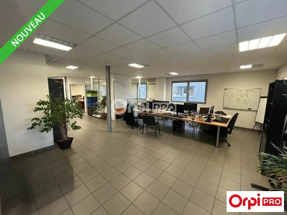 Location Bureaux 124 m² - Photo 1