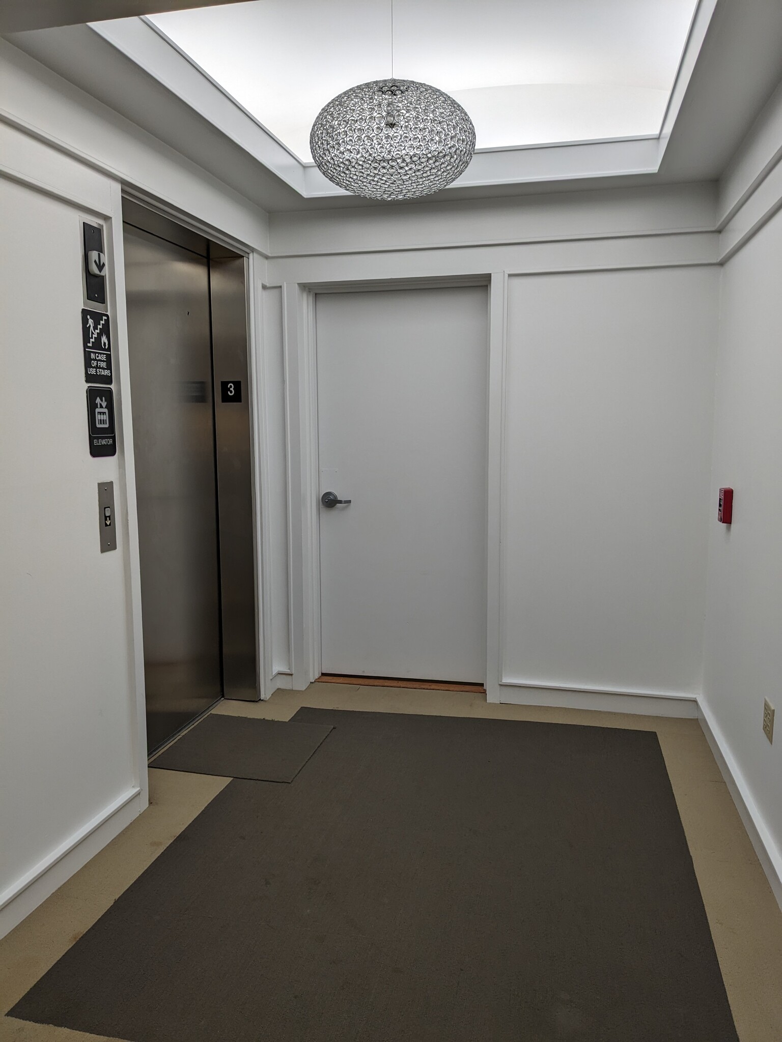 482 Springfield Ave, Summit, NJ for lease Interior Photo- Image 1 of 14