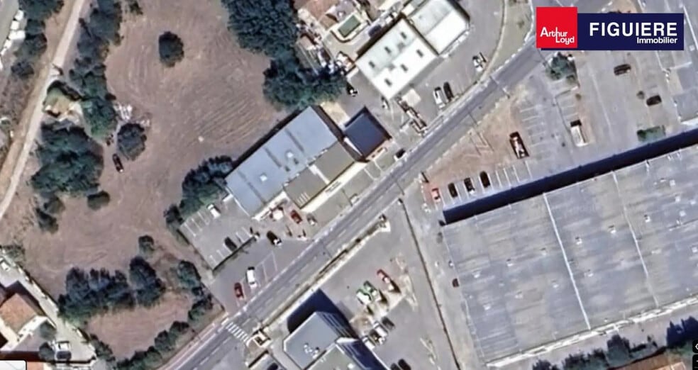 Retail in Salon-de-Provence for sale - Aerial - Image 3 of 16