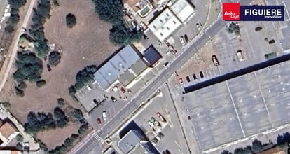 Salon-de-Provence - AERIAL  map view