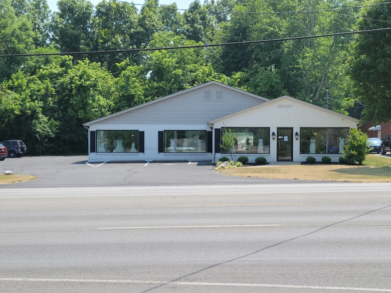 1143 W Ohio Pike, Amelia, OH for lease - Building Photo - Image 1 of 5