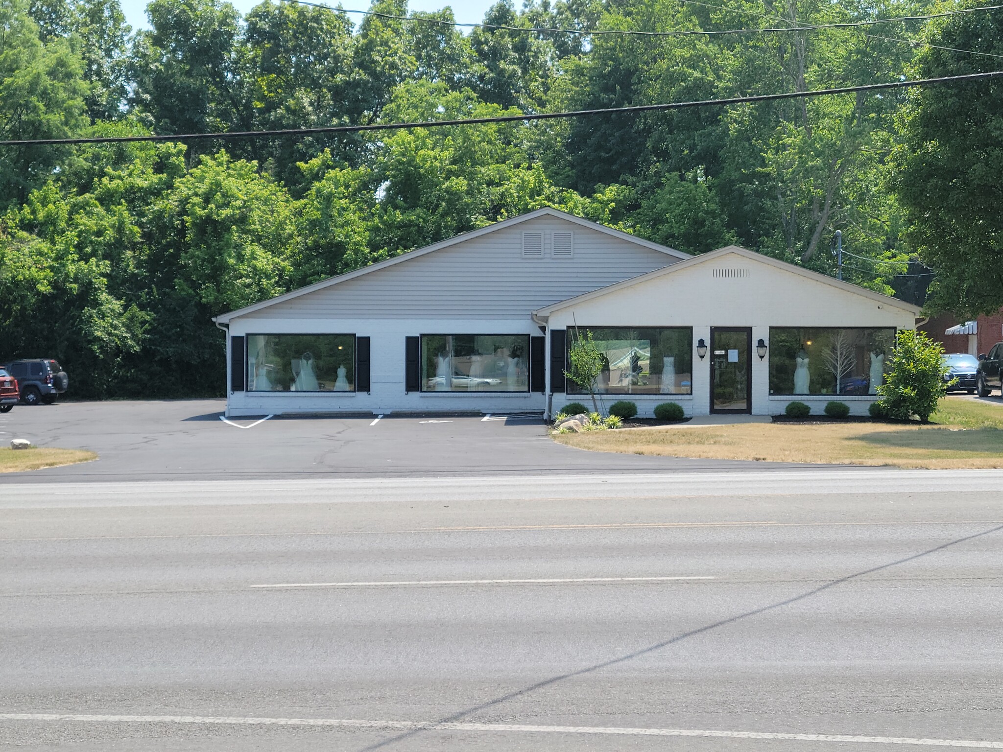 1143 W Ohio Pike, Amelia, OH for lease Building Photo- Image 1 of 6