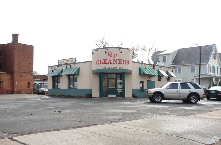 581 Albany Ave, Hartford, CT 06112