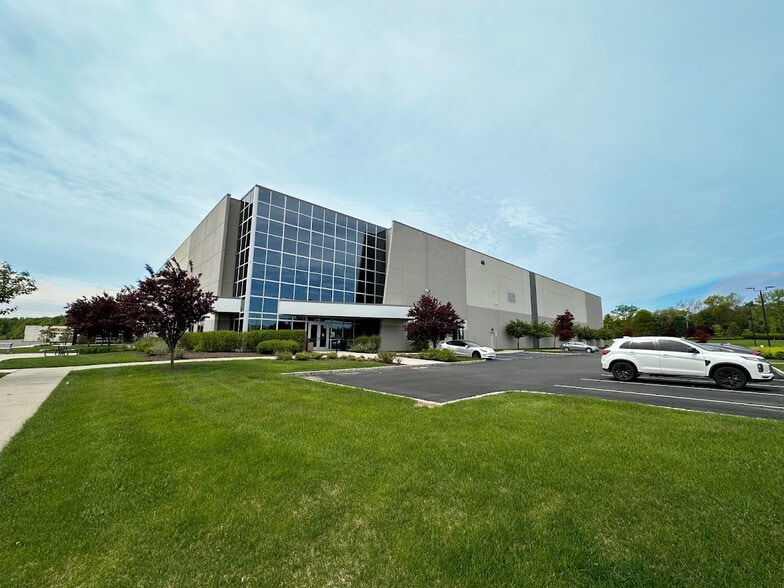 44 Station Rd, Cranbury, NJ 08512