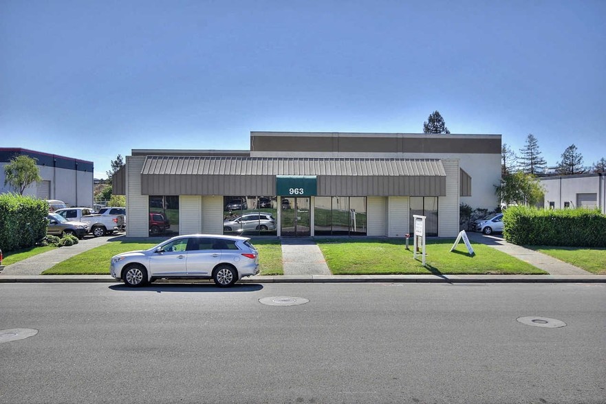 963 Transport Way, Petaluma, CA for lease - Building Photo - Image 1 of 11