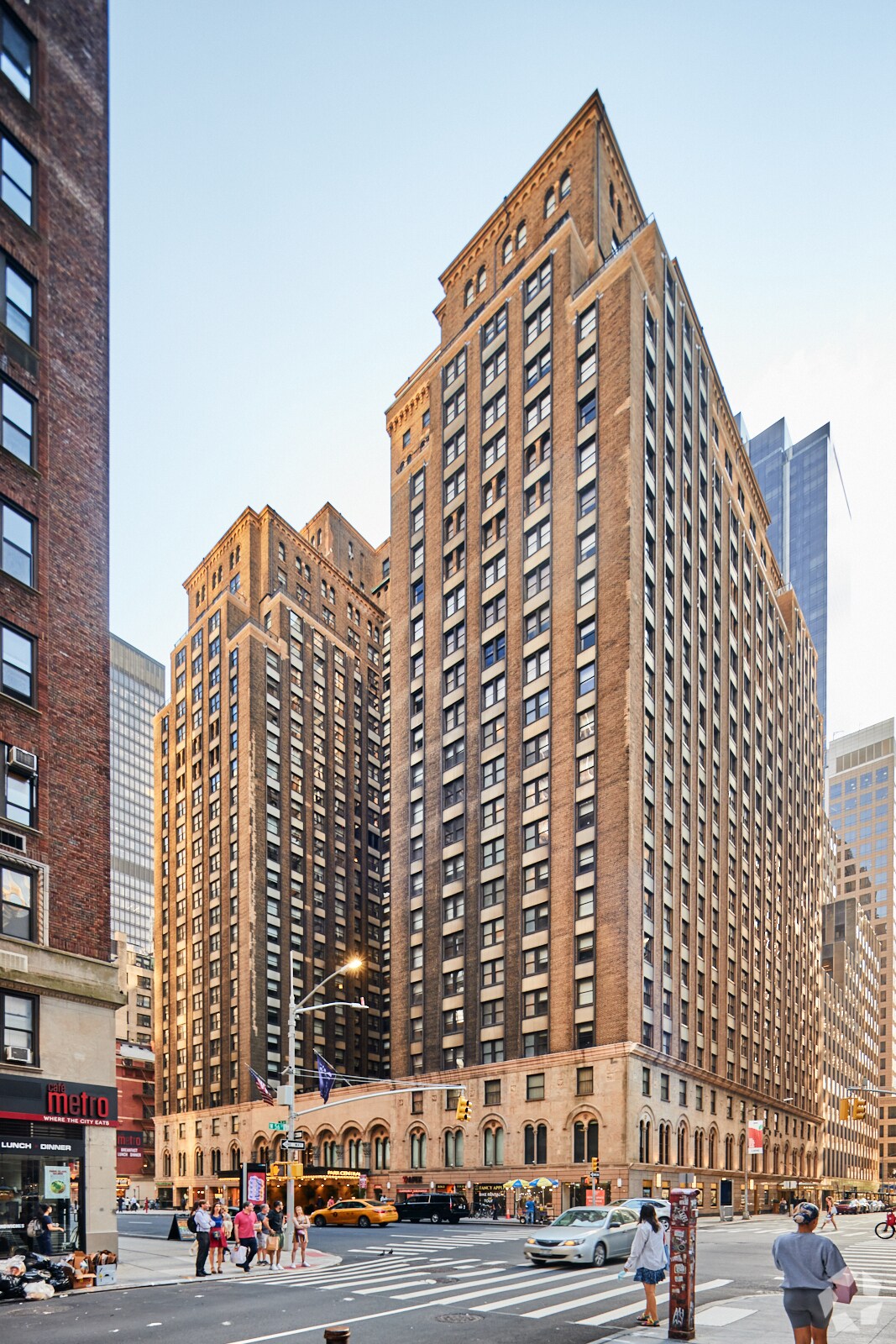 870 Seventh Ave, New York, NY for sale Primary Photo- Image 1 of 1