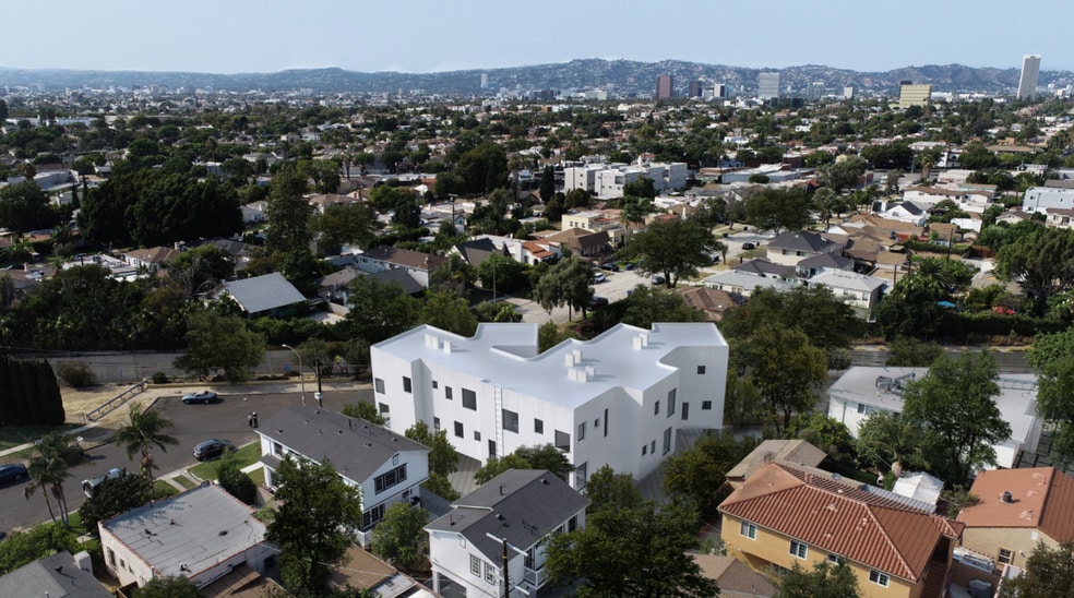 2000 Clyde Ave, Los Angeles, CA 90016