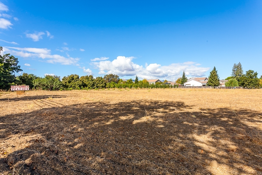 415 Grant Ave, Winters, CA for sale Primary Photo- Image 1 of 1