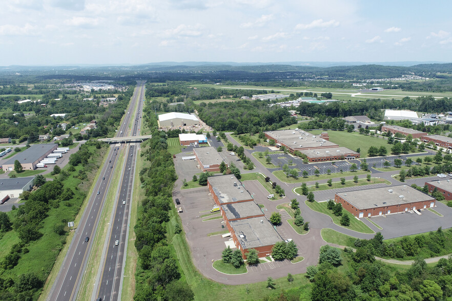 319 Commerce Ct, Pottstown, PA for lease - Aerial - Image 2 of 8