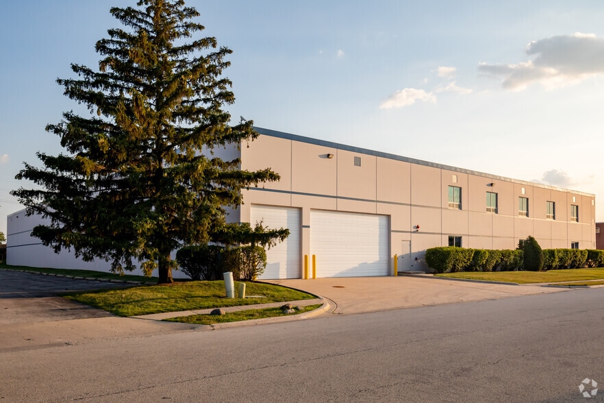 2405 Estes Ave, Elk Grove Village, IL for sale - Building Photo - Image 3 of 5