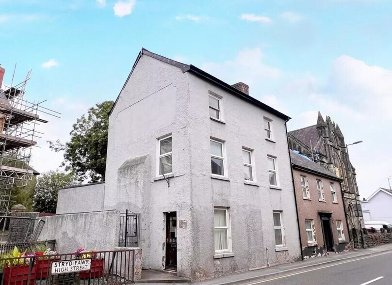 18 High St, Llandovery for sale - Primary Photo - Image 1 of 1