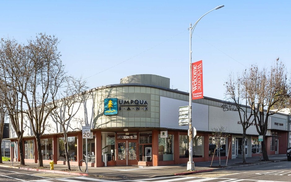 201 Western Ave, Petaluma, CA for sale - Primary Photo - Image 1 of 36