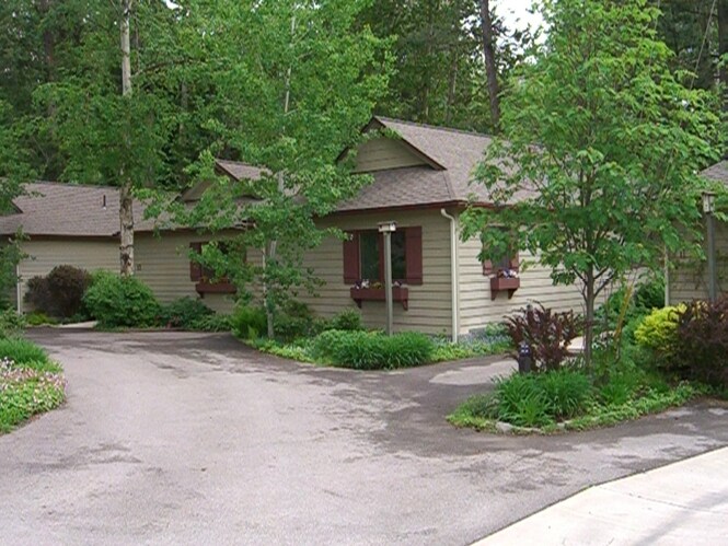 309 Bridge St, Bigfork, MT for sale - Primary Photo - Image 1 of 1