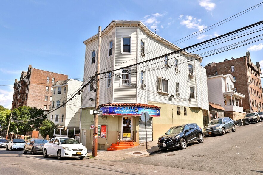 42 Post St, Yonkers, NY 10705