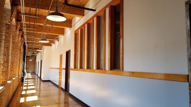 1100 W Cermak Rd, Chicago, IL for lease Interior Photo- Image 1 of 5