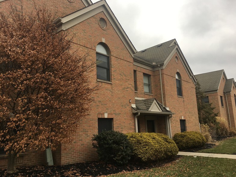 6715 Tippecanoe Rd, Canfield, OH 44406