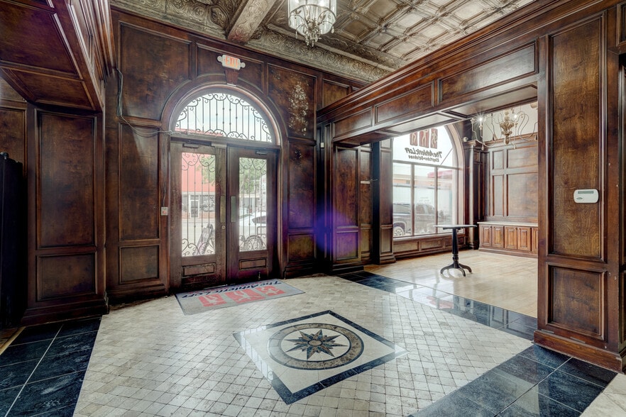 309 N Main St, Kingfisher, OK for sale - Interior Photo - Image 3 of 14