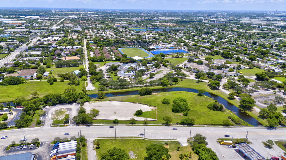 1350 NW 31st Ave, Pompano Beach, FL for sale - Building Photo - Image 2 of 8