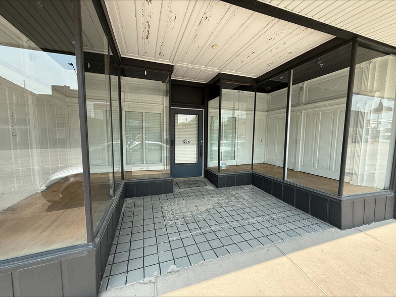 216 S Main St, Monmouth, IL for lease - Building Photo - Image 2 of 27
