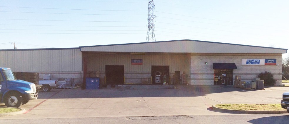 7334 Whitehall St, Richland Hills, TX for sale - Primary Photo - Image 1 of 1