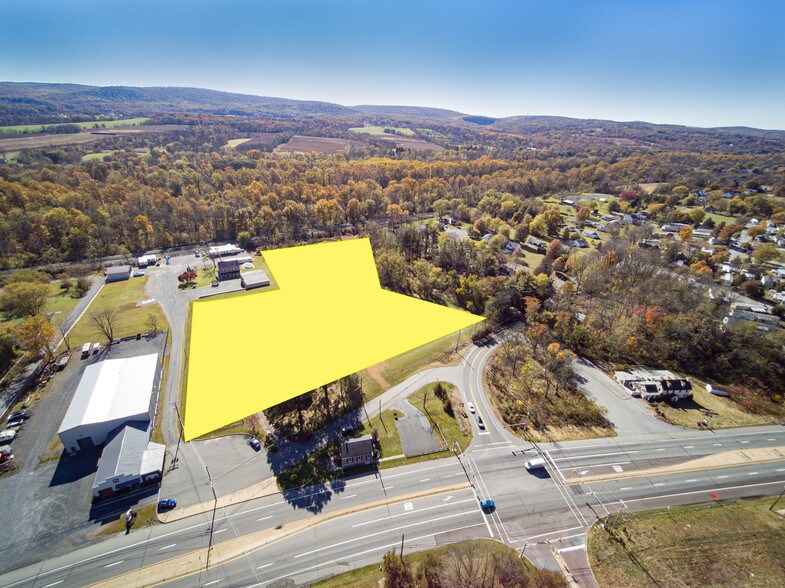 936 Monocacy Creek Rd, Birdsboro, PA for sale - Building Photo - Image 2 of 14