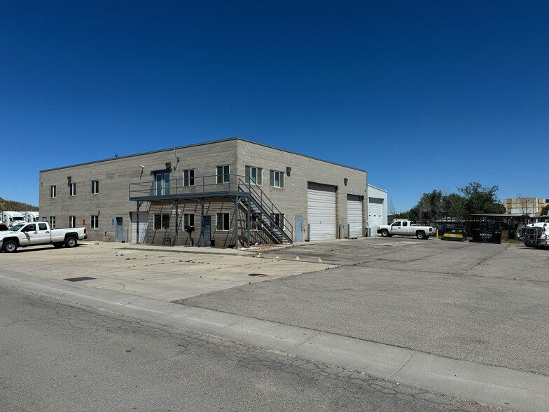 588 S Gladiola St, Salt Lake City, UT for lease - Building Photo - Image 2 of 4