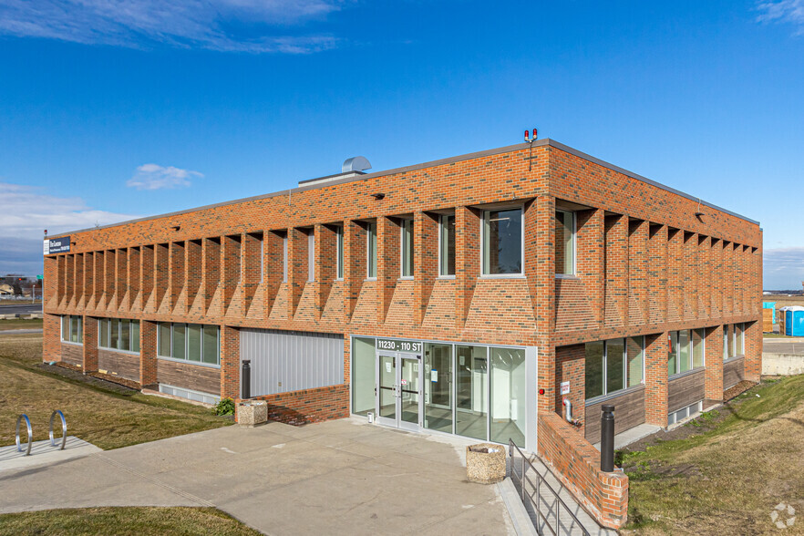 11230 110th St NW, Edmonton, AB for lease - Primary Photo - Image 1 of 13