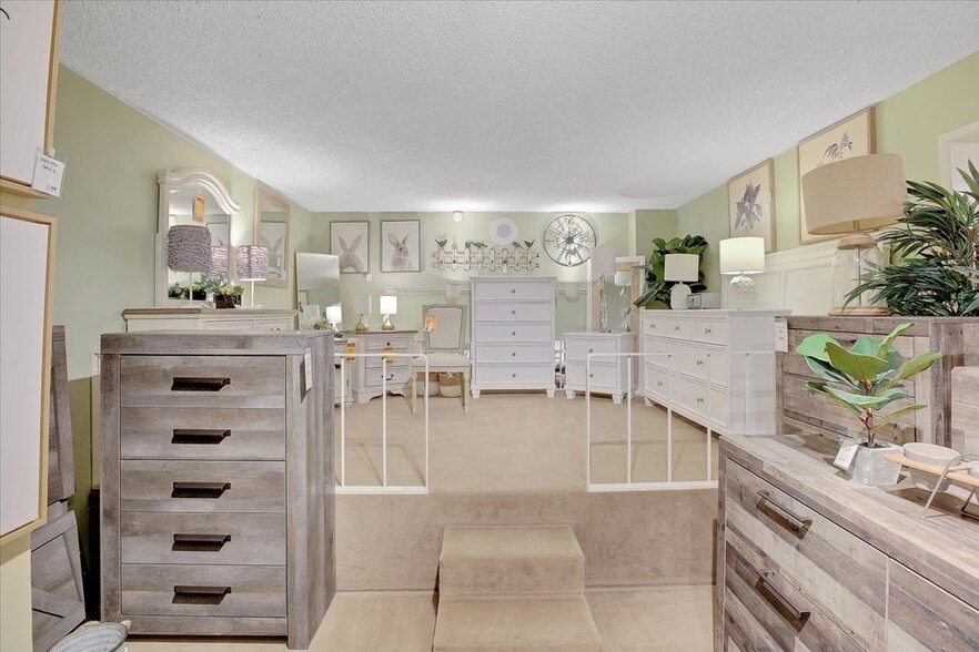 153-161 Mill St, Grass Valley, CA for lease - Interior Photo - Image 3 of 13