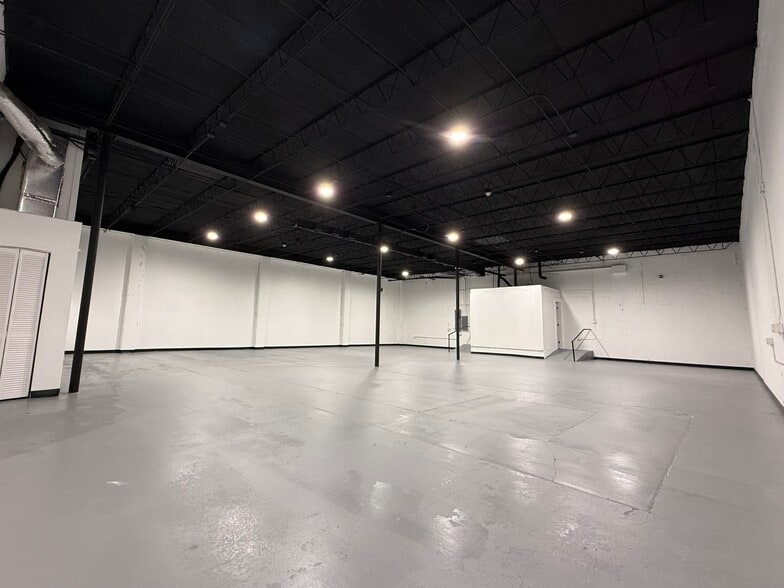 52 SW 5th Ct, Pompano Beach, FL for lease - Building Photo - Image 3 of 6